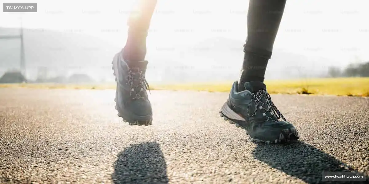 华体会体育——🏄冲浪板上，驭浪称王！